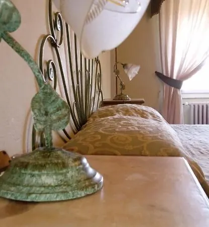 Di Corliano Relais All'ussero Landhaus *