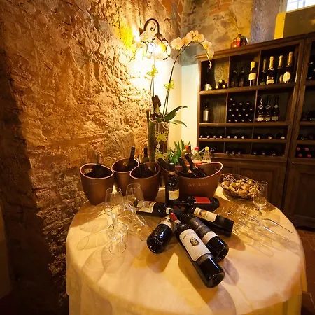 Di Corliano Relais All'ussero * San Giuliano Terme